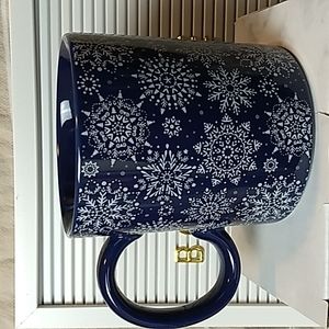 16 oz Chic & Tonic Blue & White  Snowflake Mug